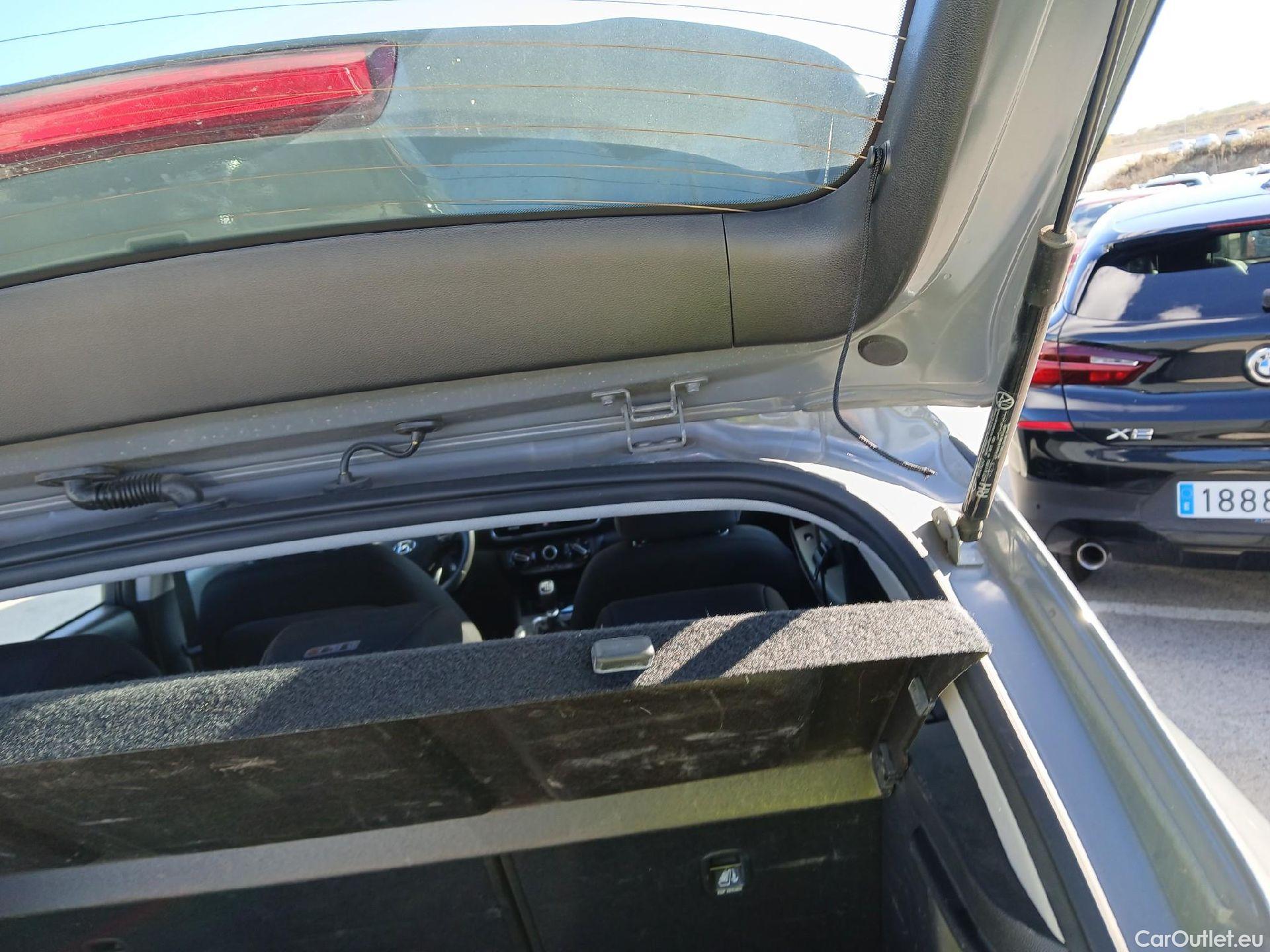  Hyundai  Konna HYUNDAI Kona / 2020 / 5P / todoterreno 1.0 TGDI Klass 4X2 #5