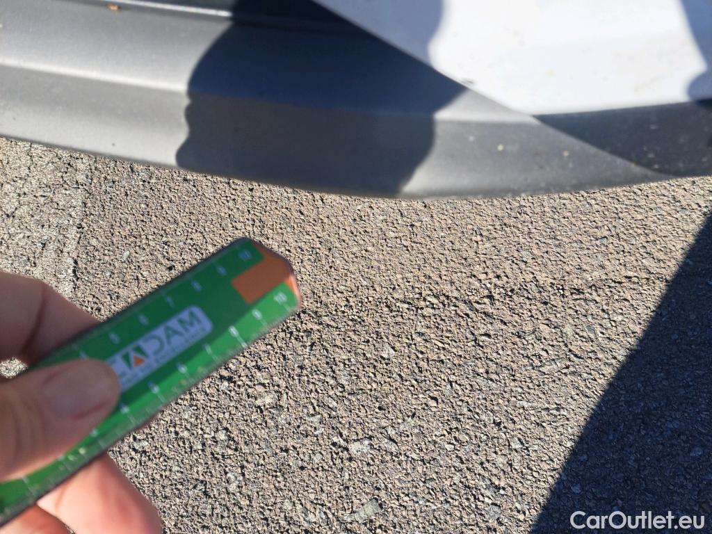  Hyundai  Tucson HYUNDAI  / 2018 / 5P / todoterreno 1.6 CRDI 85kW (116CV) 48V SLE 4X2(SP)(SL) #15