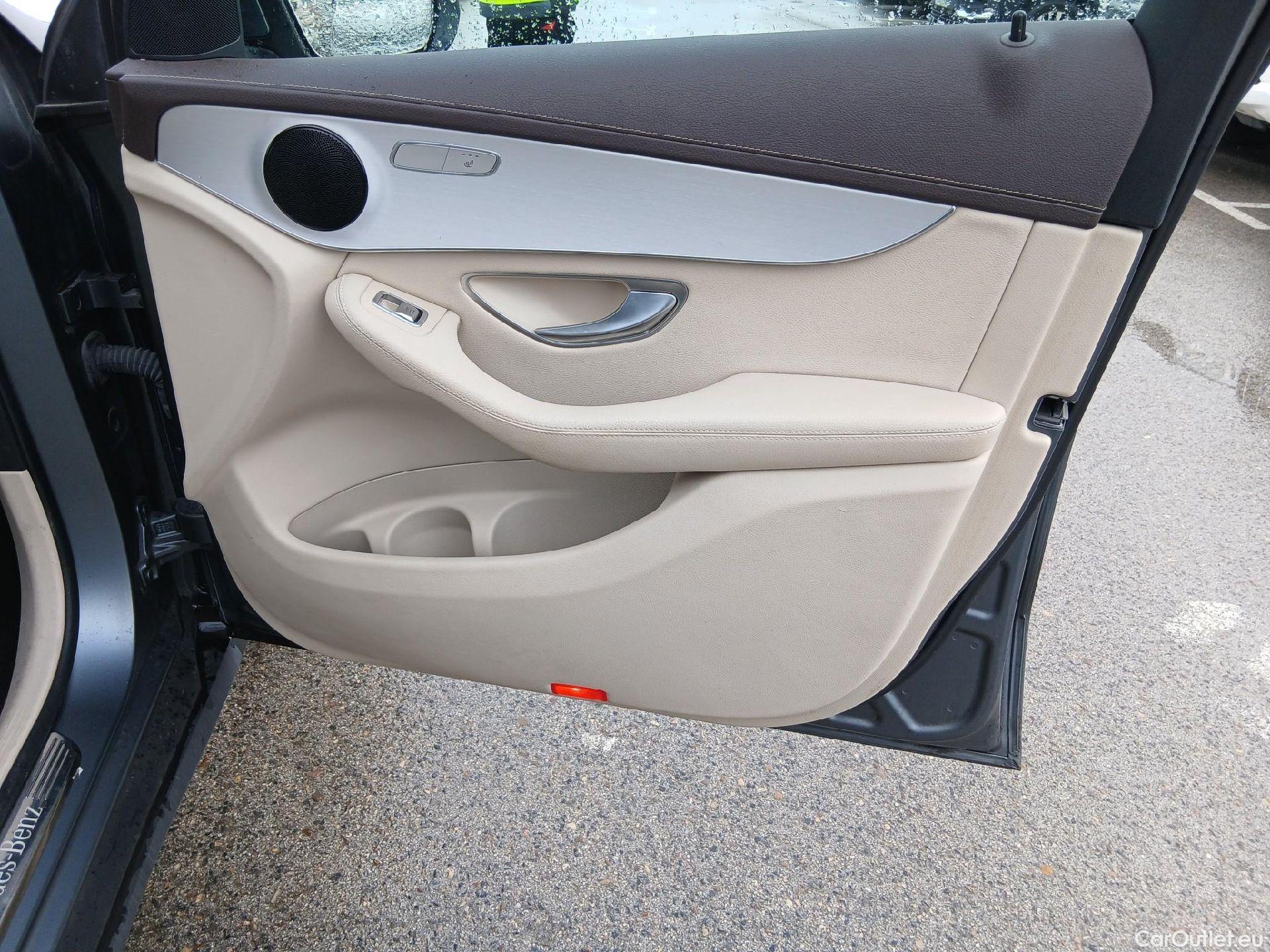  Mercedes  G-Klasee MERCEDES-BENZ GLC Coupé / 2019 / 5P / coupé GLC 220 d 4MATIC #44