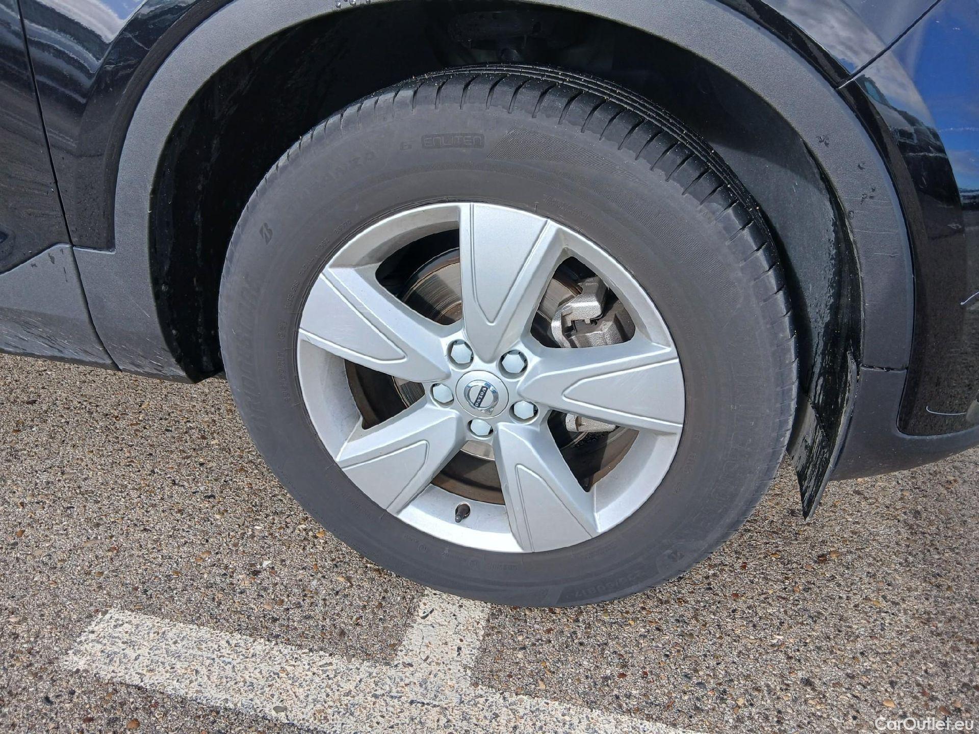  Volvo  XC 40 VOLVO XC40 / 2021 / 5P / todoterreno 1.5 T2 Essential Auto #20