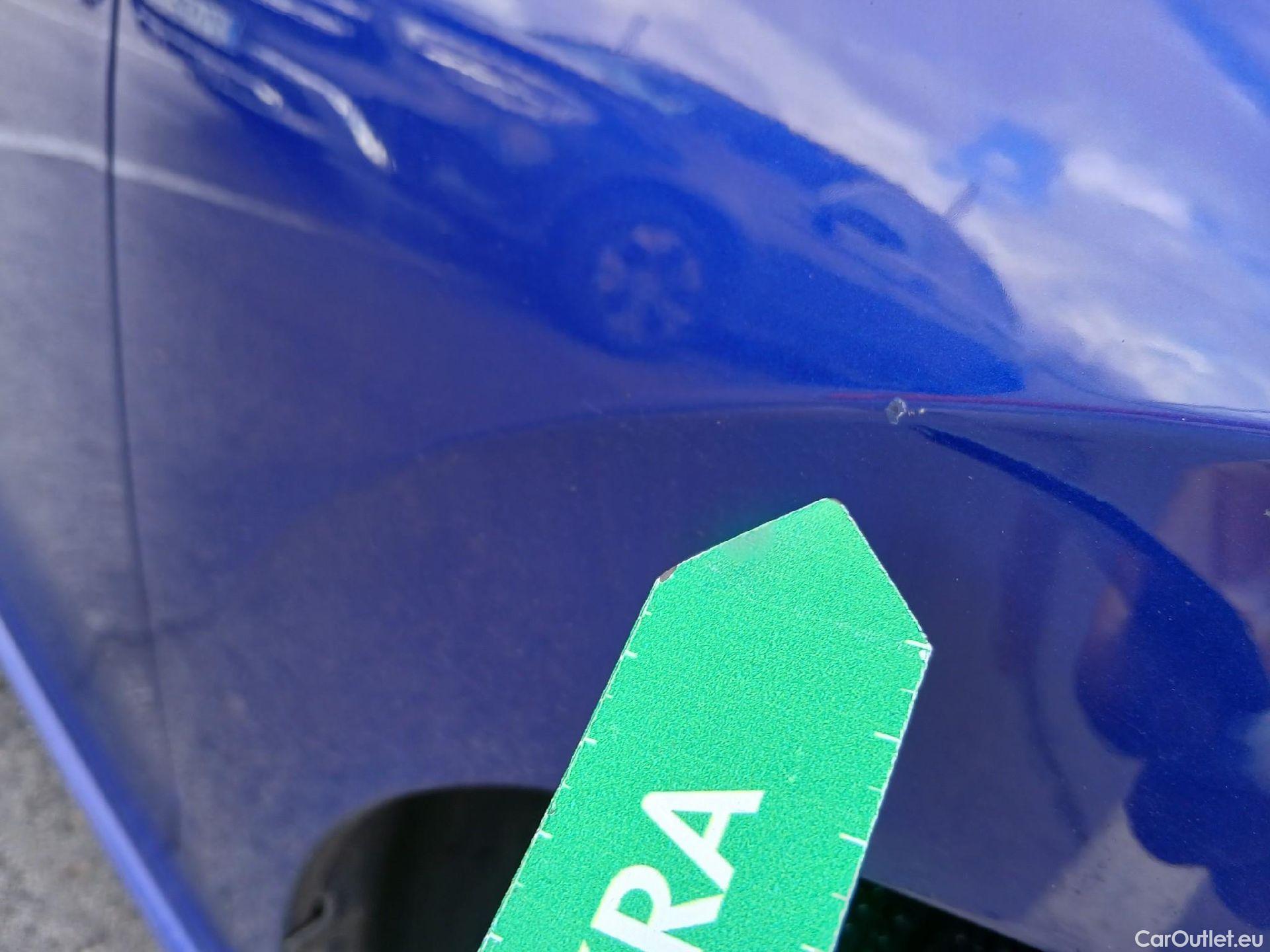  Volkswagen  Golf  VOLKSWAGEN / 2020 / 5P / berlina con portón R 2.0 TSI 235kW (320CV) 4Motion DSG #25