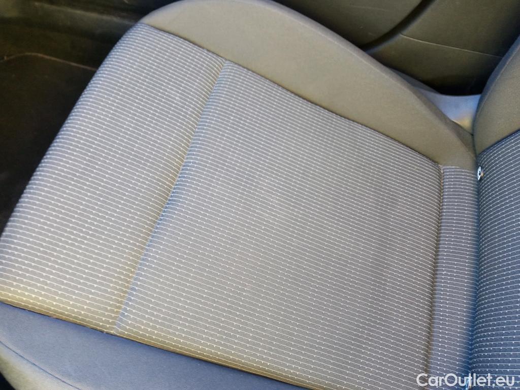  Volkswagen  Golf  VOLKSWAGEN / 2020 / 5P / berlina con portón 2.0 TDI 85kW (115CV) #5