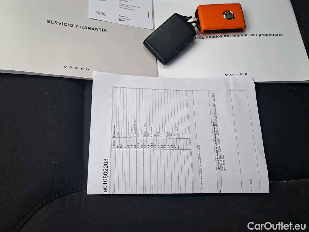  Volvo  XC60 VOLVO  / 2017 / 5P / todoterreno 2.0 B4 D Momentum Auto #9