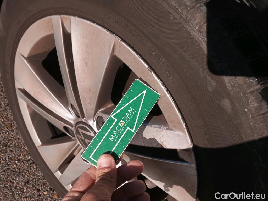  Volkswagen  Golf  VOLKSWAGEN / 2020 / 5P / berlina con portón 2.0 TDI 85kW (115CV) #16