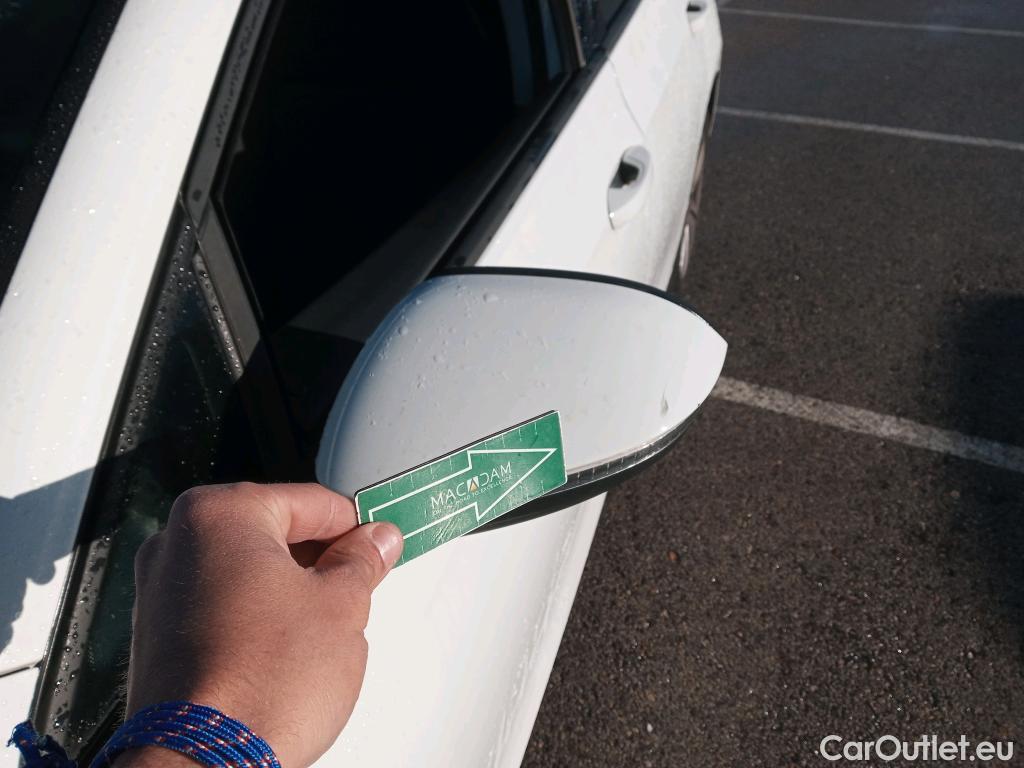  Volkswagen  Golf  VOLKSWAGEN / 2020 / 5P / berlina con portón 2.0 TDI 85kW (115CV) #15