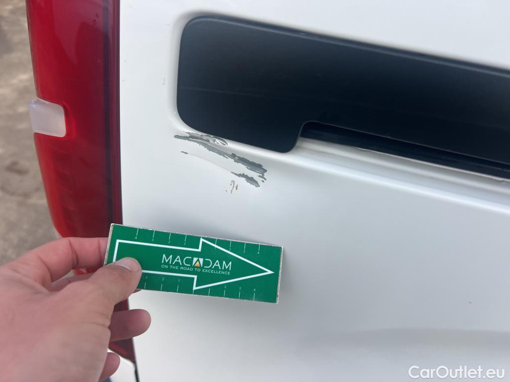  Citroen  Berlingo CITROEN  / 2018 / 4P / combi Talla M BlueHDi 100 S&S LIVE (AC) #7