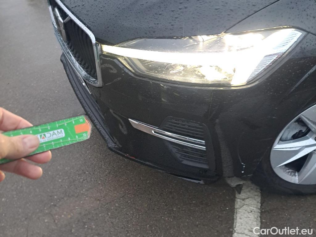  Volvo  XC60 VOLVO  / 2017 / 5P / todoterreno 2.0 B4 D Momentum Auto #14