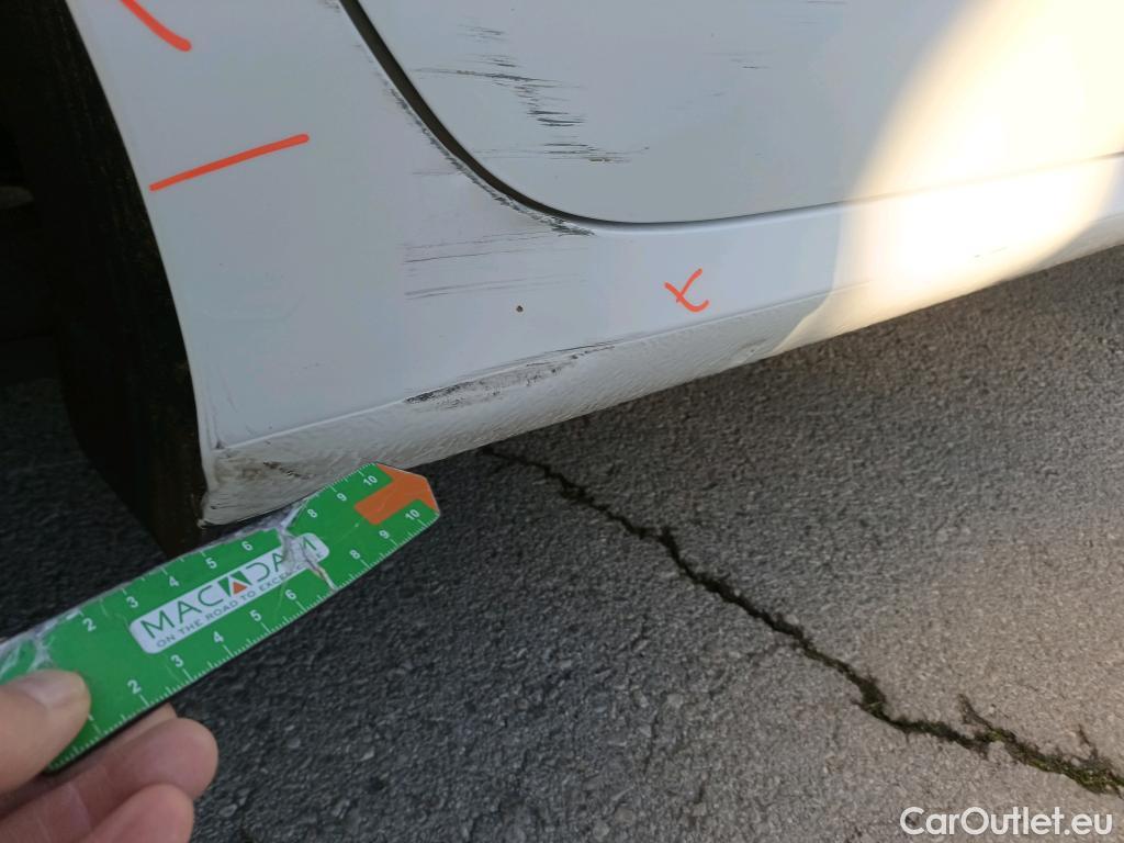  Skoda  Fabia SKODA  / 2021 / 5P / berlina con portón 1.0 TSI 70kW (95CV) Ambition (AC2) #4