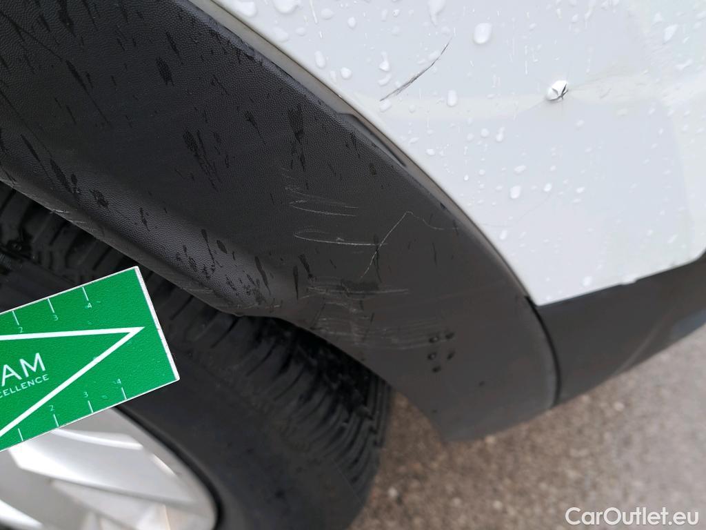  Renault  Captur RENAULT  / 2019 / 5P / todoterreno Intens TCe 90 (AC) #26