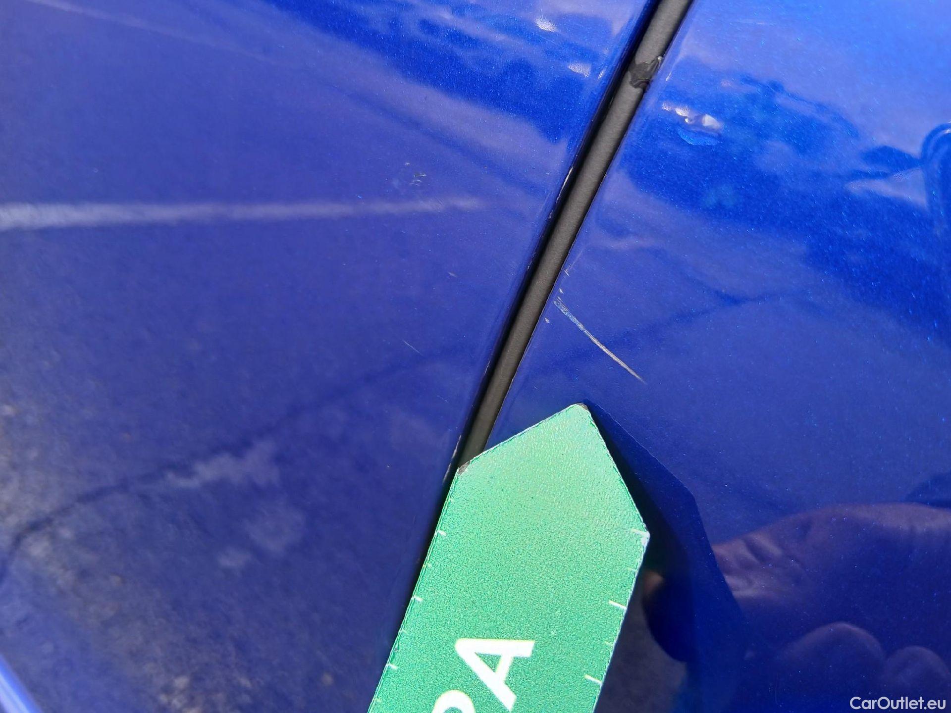  Volkswagen  Golf  VOLKSWAGEN / 2020 / 5P / berlina con portón R 2.0 TSI 235kW (320CV) 4Motion DSG #7