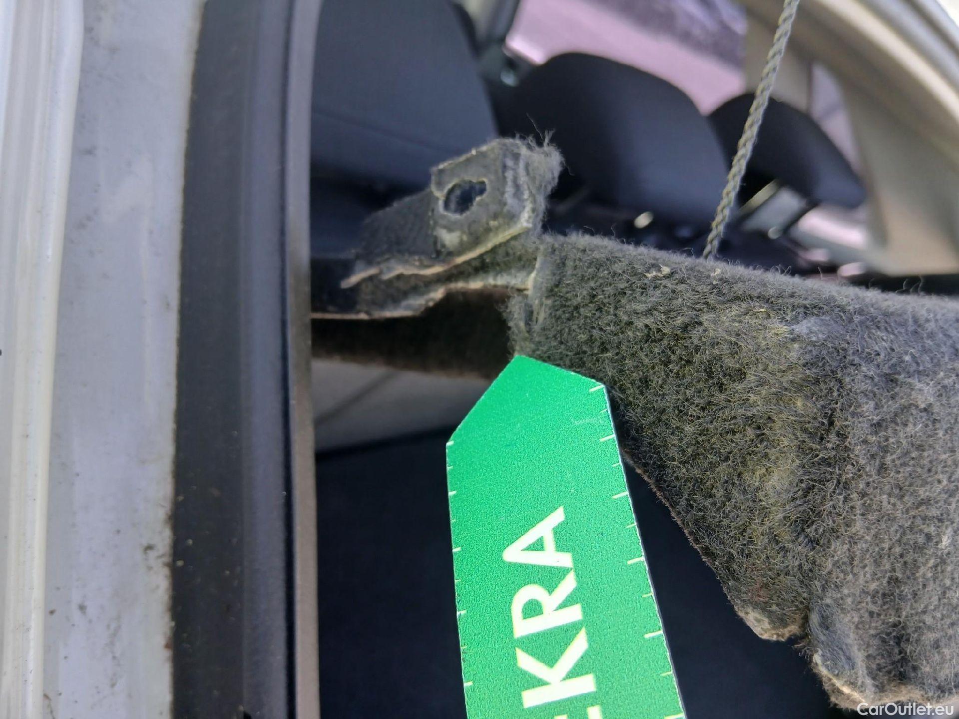  Volkswagen  Polo VOLKSWAGEN  / 2021 / 5P / berlina con portón Life 1.0 TSI 70kW (95CV) #26