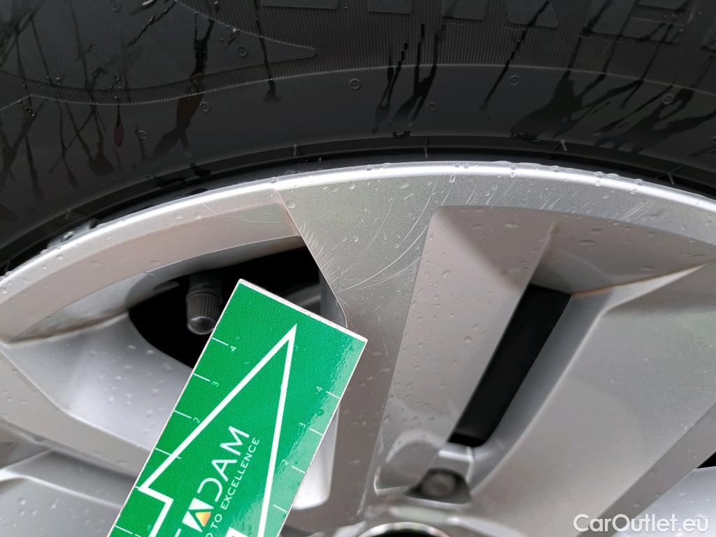  Renault  Captur RENAULT  / 2019 / 5P / todoterreno Intens TCe 90 (AC) #30