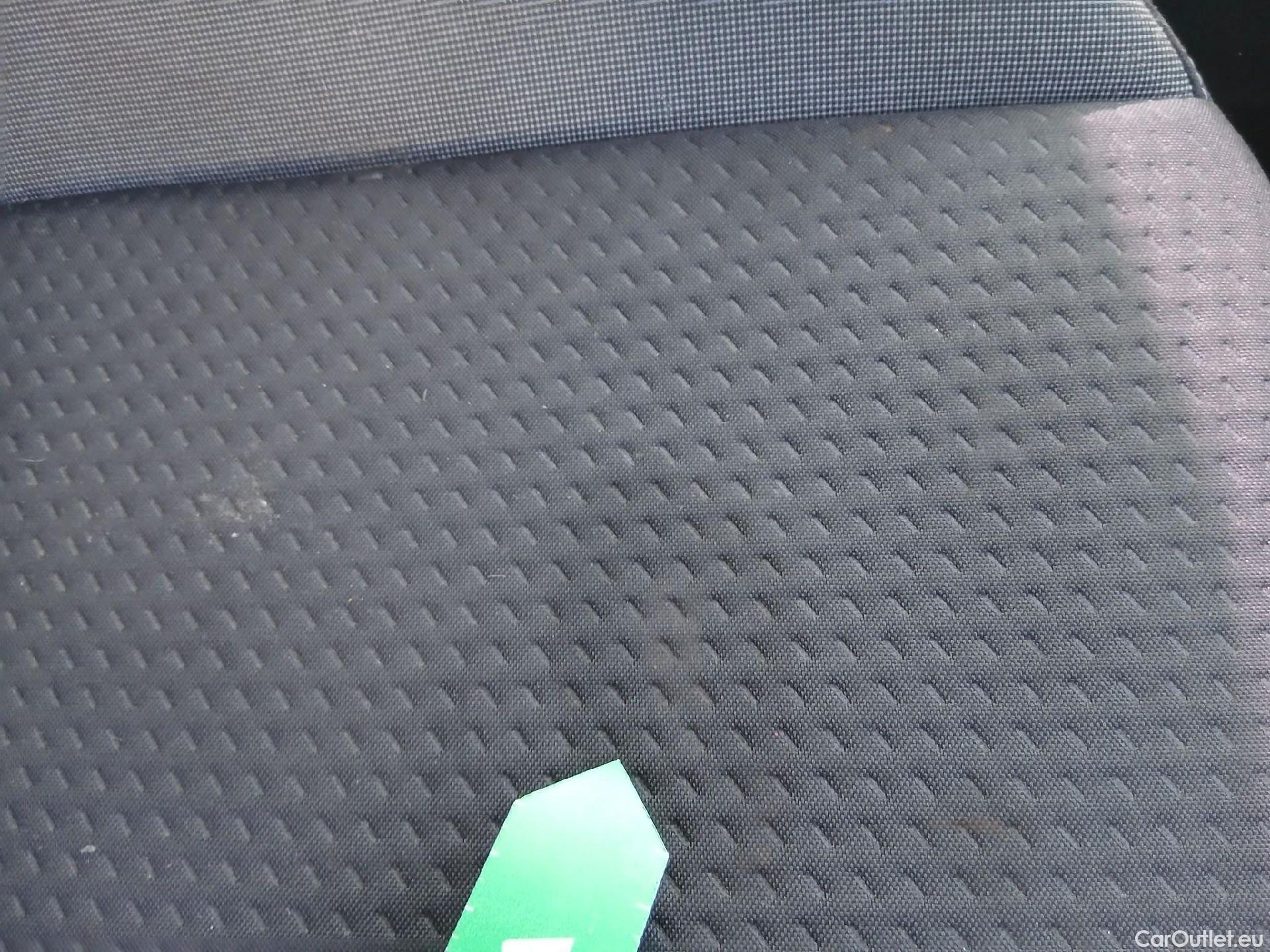  Volkswagen  Polo VOLKSWAGEN  / 2021 / 5P / berlina con portón Life 1.0 TSI 70kW (95CV) #46