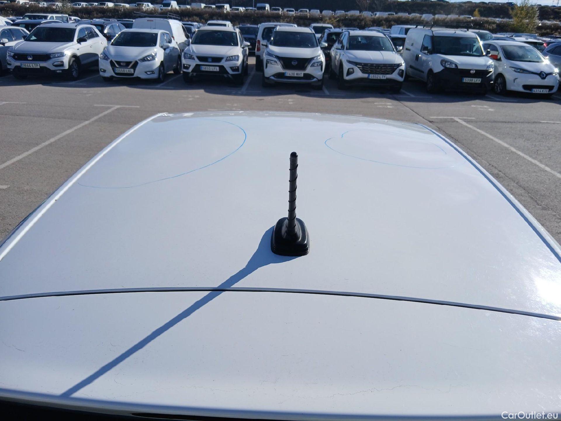  Volkswagen  Polo VOLKSWAGEN  / 2021 / 5P / berlina con portón Life 1.0 TSI 70kW (95CV) #29