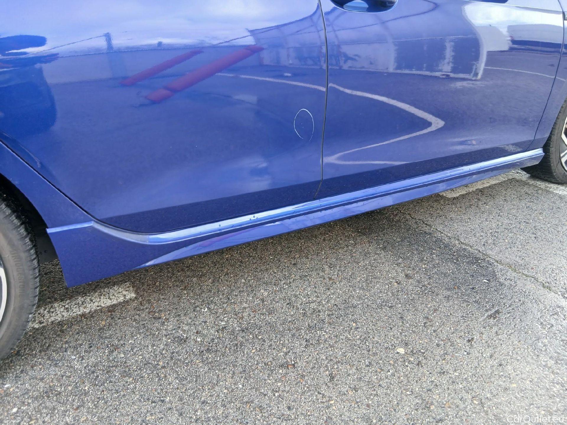  Volkswagen  Golf  VOLKSWAGEN / 2020 / 5P / berlina con portón R 2.0 TSI 235kW (320CV) 4Motion DSG #23