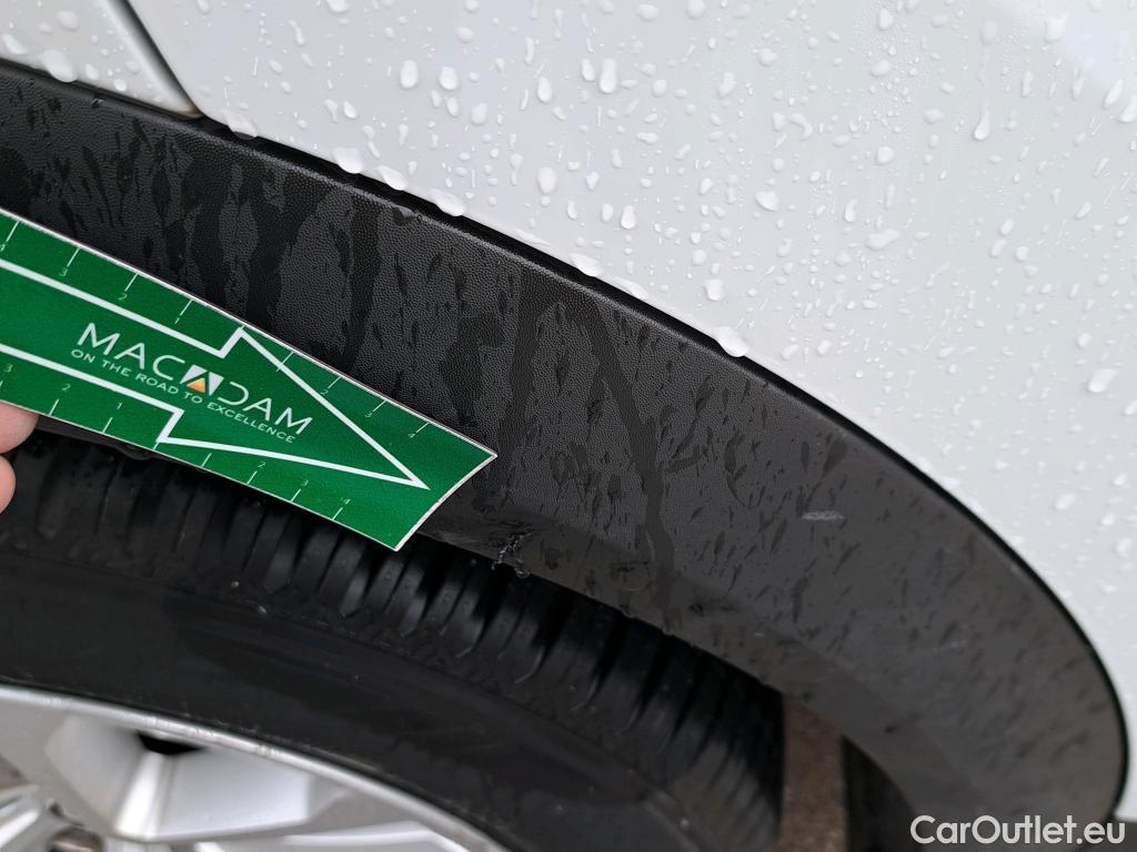  Renault  Captur RENAULT  / 2019 / 5P / todoterreno Intens TCe 90 (AC) #24