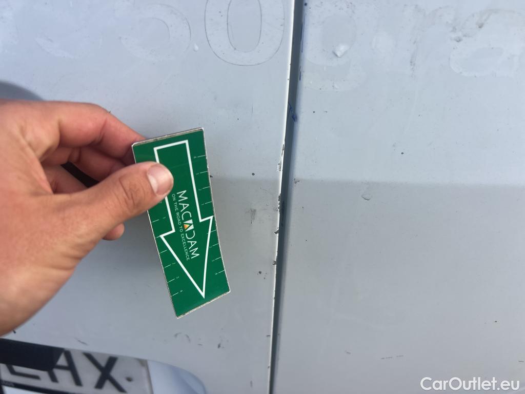  Citroen  Berlingo CITROEN  / 2018 / 4P / combi Talla M BlueHDi 100 S&S LIVE (AC) #25