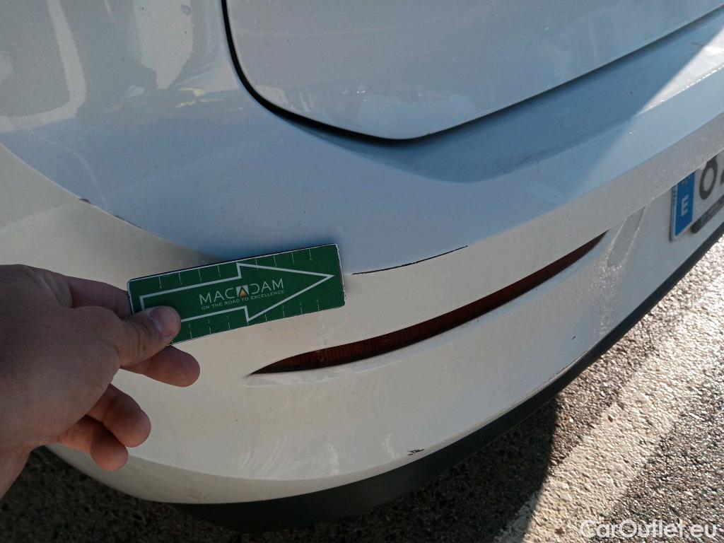  Volkswagen  Golf  VOLKSWAGEN / 2020 / 5P / berlina con portón 2.0 TDI 85kW (115CV) #10