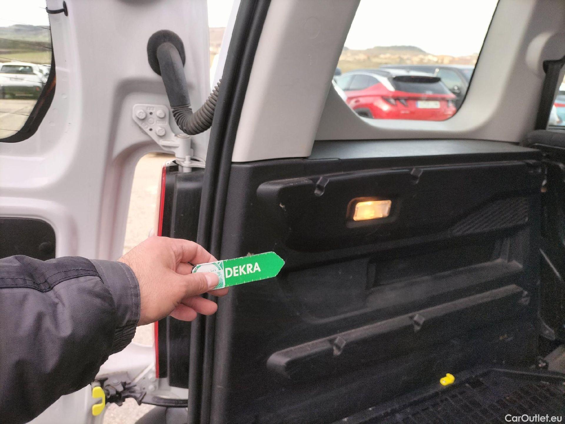  Opel  Combo OPEL  Life / 2018 / 4P / combi 1.5 TD 75kW Business Edition L1 N1 #31