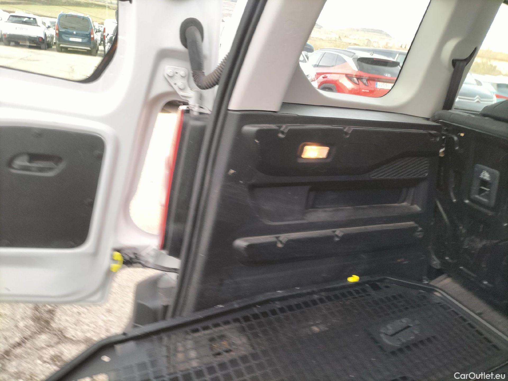  Opel  Combo OPEL  Life / 2018 / 4P / combi 1.5 TD 75kW Business Edition L1 N1 #32