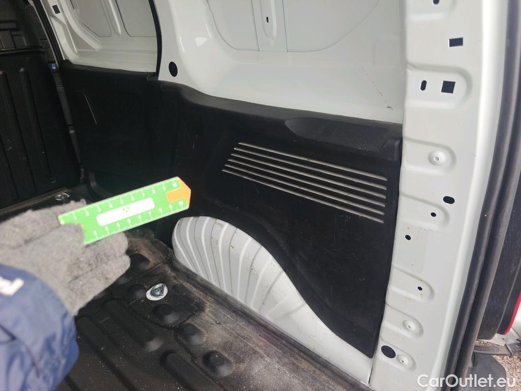  Citroen  Berlingo CITROEN  / 2018 / 4P / furgón derivado de turismo Talla M BlueHDi 130 CLUB #36