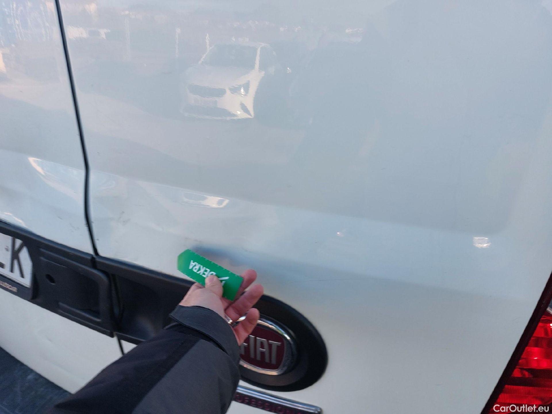  Fiat  Doblo FIAT Doblò Cargo/2015/4P/furgón derivado de turismo Cargo SX 1.3 Mjet 70 kW (95 CV) #36