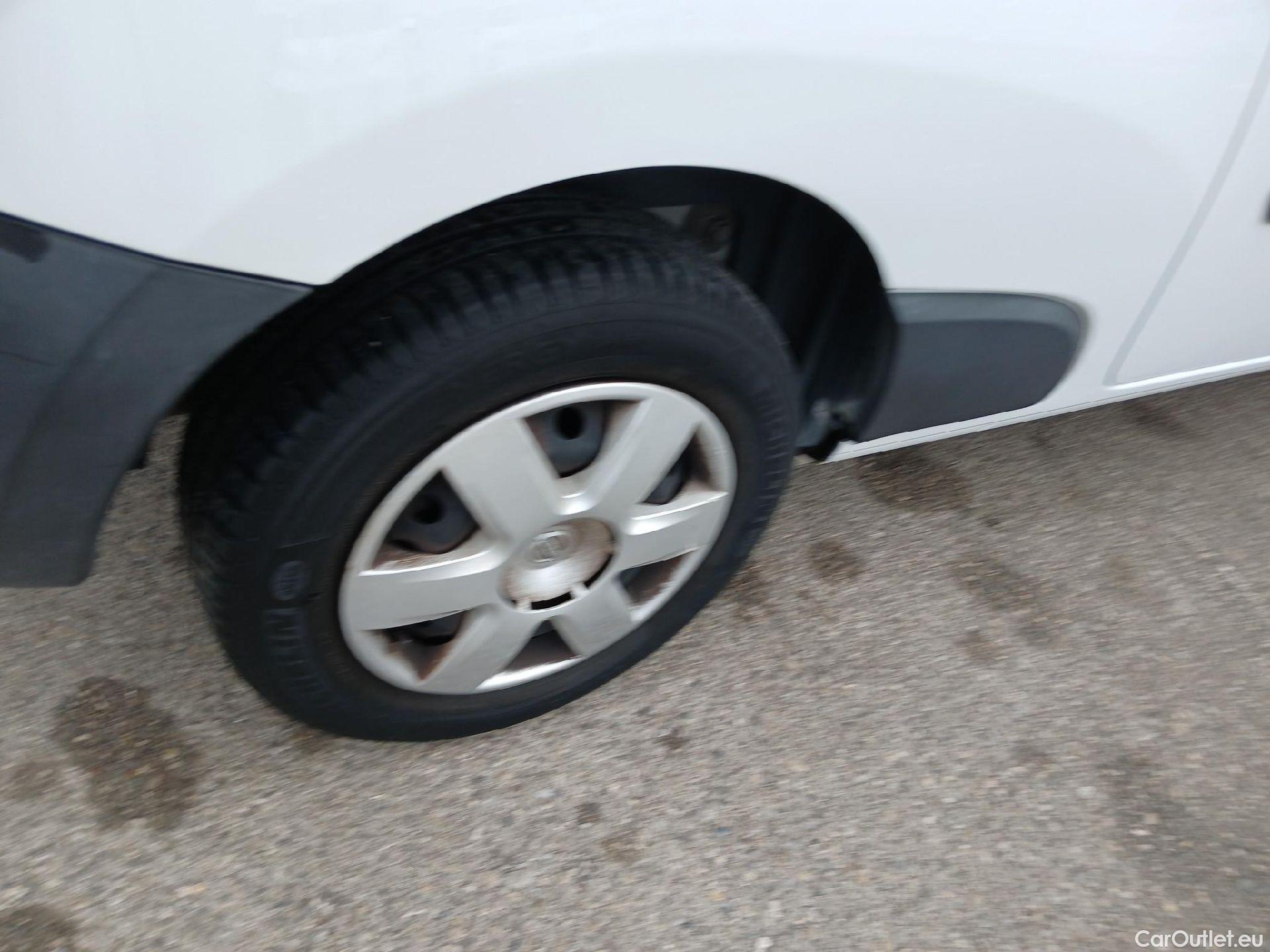  Nissan  NV200 NISSAN NV250 / 2019 / 4P / furgón 2pl 1.5dCi 70 kW (95 CV) L2H1 COMFORT #28