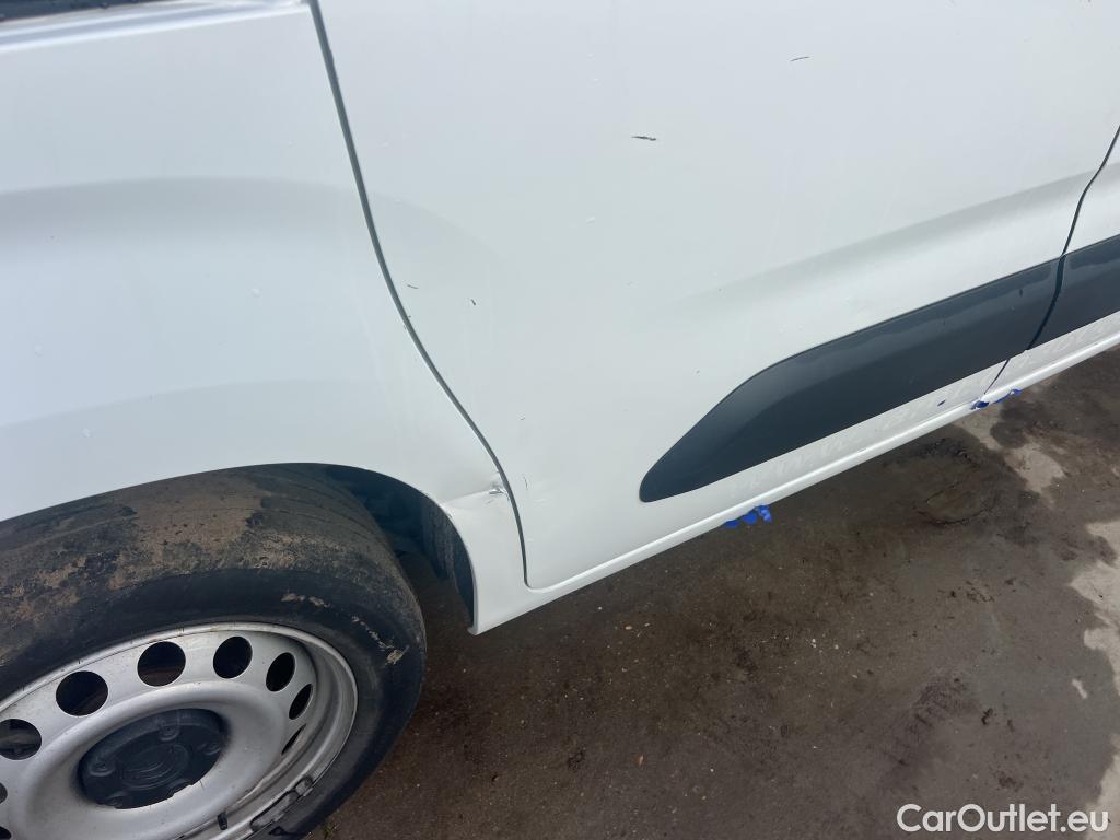  Citroen  Berlingo CITROEN  / 2018 / 4P / combi Talla M BlueHDi 100 S&S LIVE (AC) #30