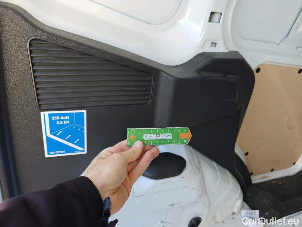  Ford  Transit FORD  Courier/2014/4P/furgón der.turis Van 1.5 TDCi 75kW Trend #52