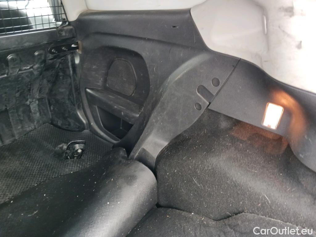  Ford  Fiesta FORD  VAN VU 3p 6G berlina comerci 1.5 TDCi 75cv #48