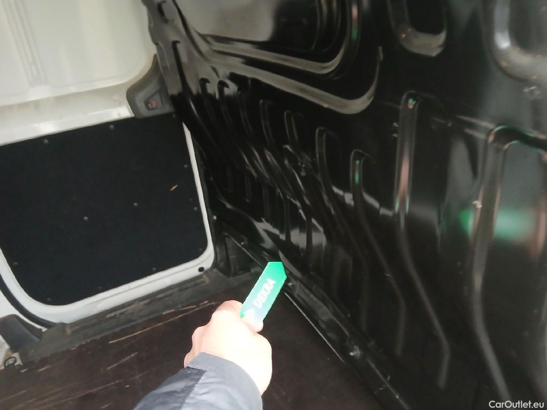  Nissan  NV200 NISSAN  VU 5p 1G furgón 1.5dCi 81kW (110CV) COMFORT #31