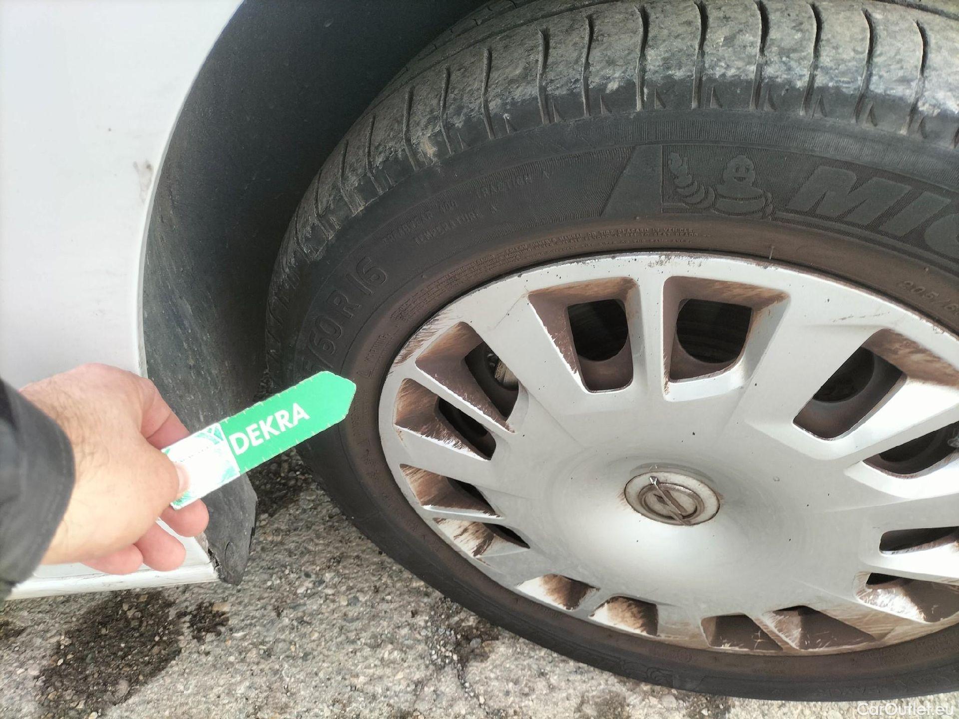  Opel  Combo OPEL  Life / 2018 / 4P / combi 1.5 TD 75kW Business Edition L1 N1 #49