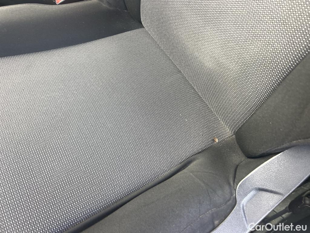  Citroen  Berlingo CITROEN  / 2018 / 4P / combi Talla M BlueHDi 100 S&S LIVE (AC) #67