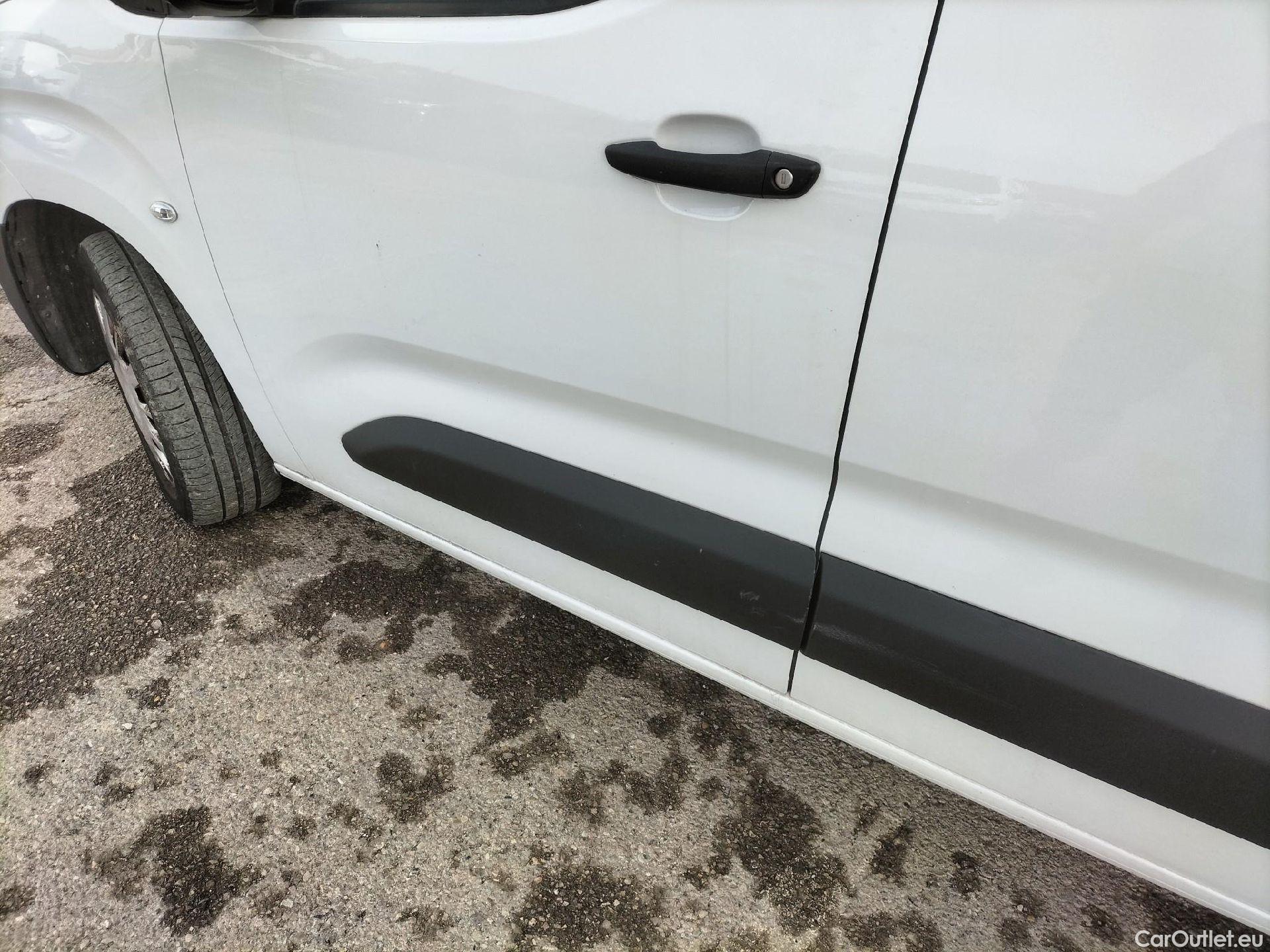  Opel  Combo OPEL  Life / 2018 / 4P / combi 1.5 TD 75kW Business Edition L1 N1 #17