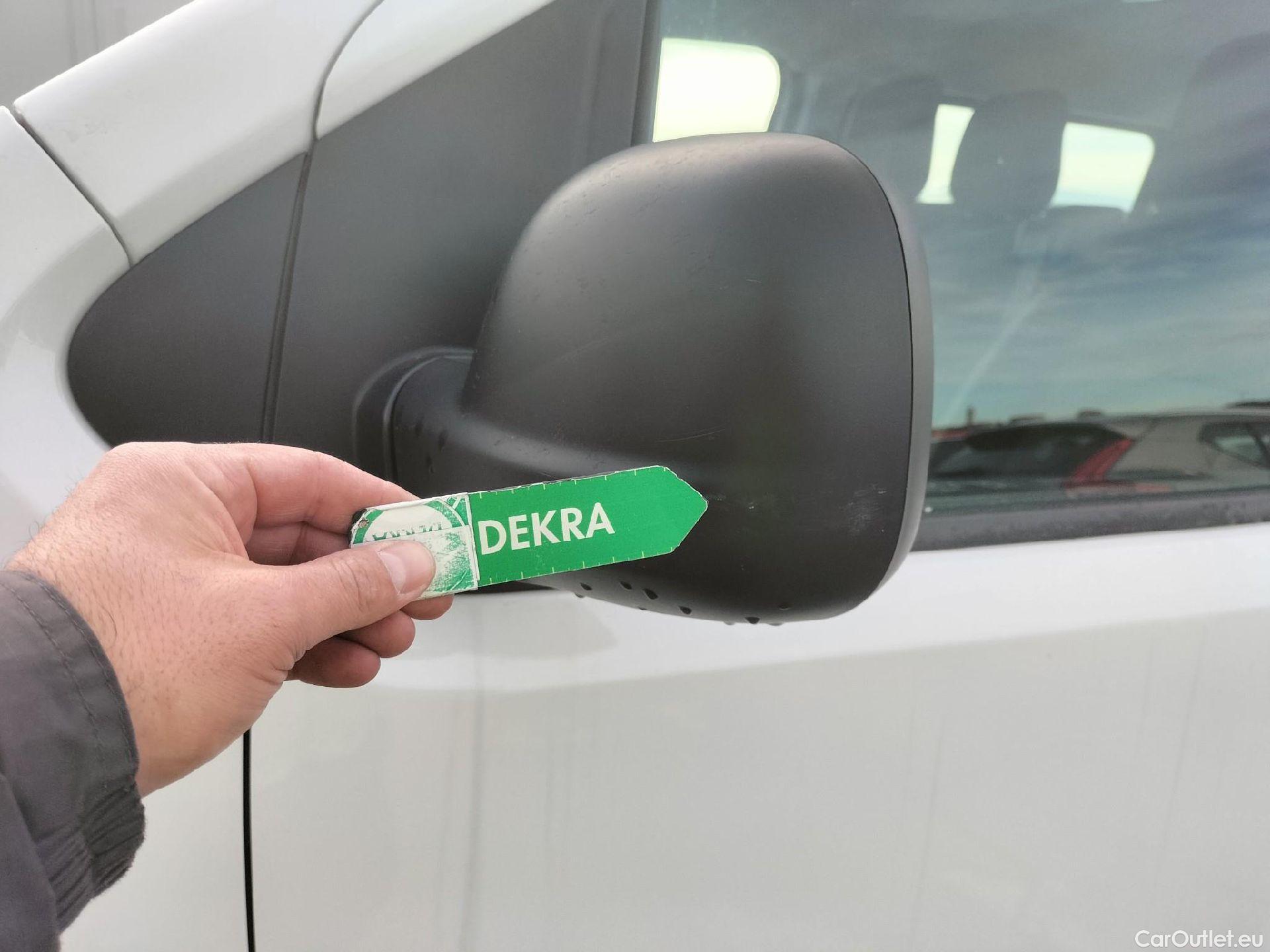  Opel  Vivaro OPEL  / 2019 / 4P / combi 1.5 Diésel 88kW (120CV) M Std Express #4