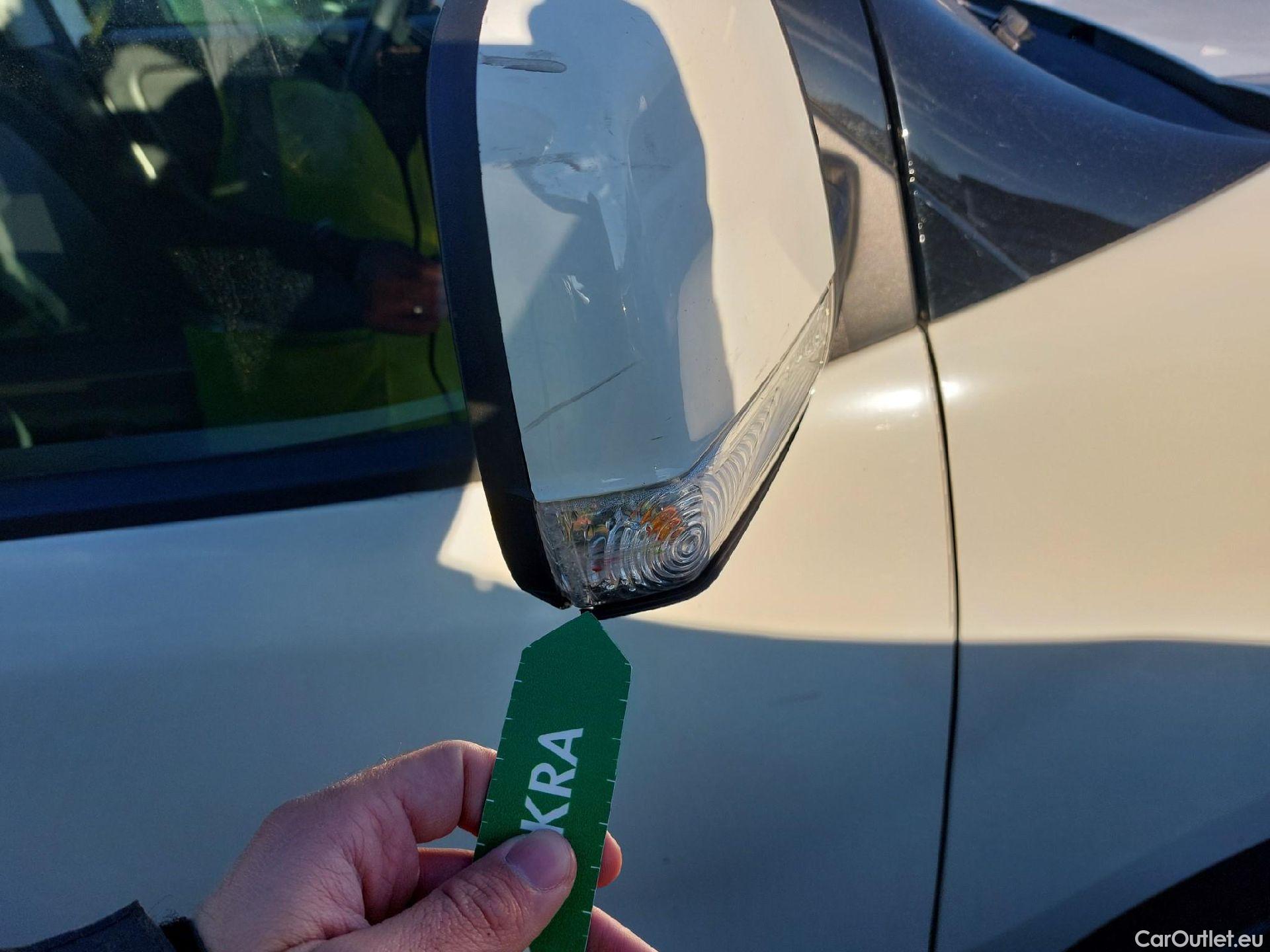  Fiat  Doblo FIAT Doblò Cargo/2015/4P/furgón derivado de turismo Cargo SX 1.3 Mjet 70 kW (95 CV) #47