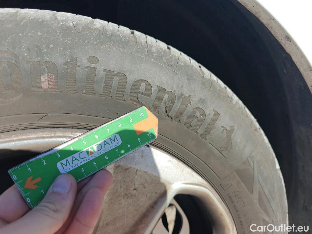  Ford  Transit FORD  Courier/2014/4P/furgón der.turis Van 1.5 TDCi 75kW Trend #33