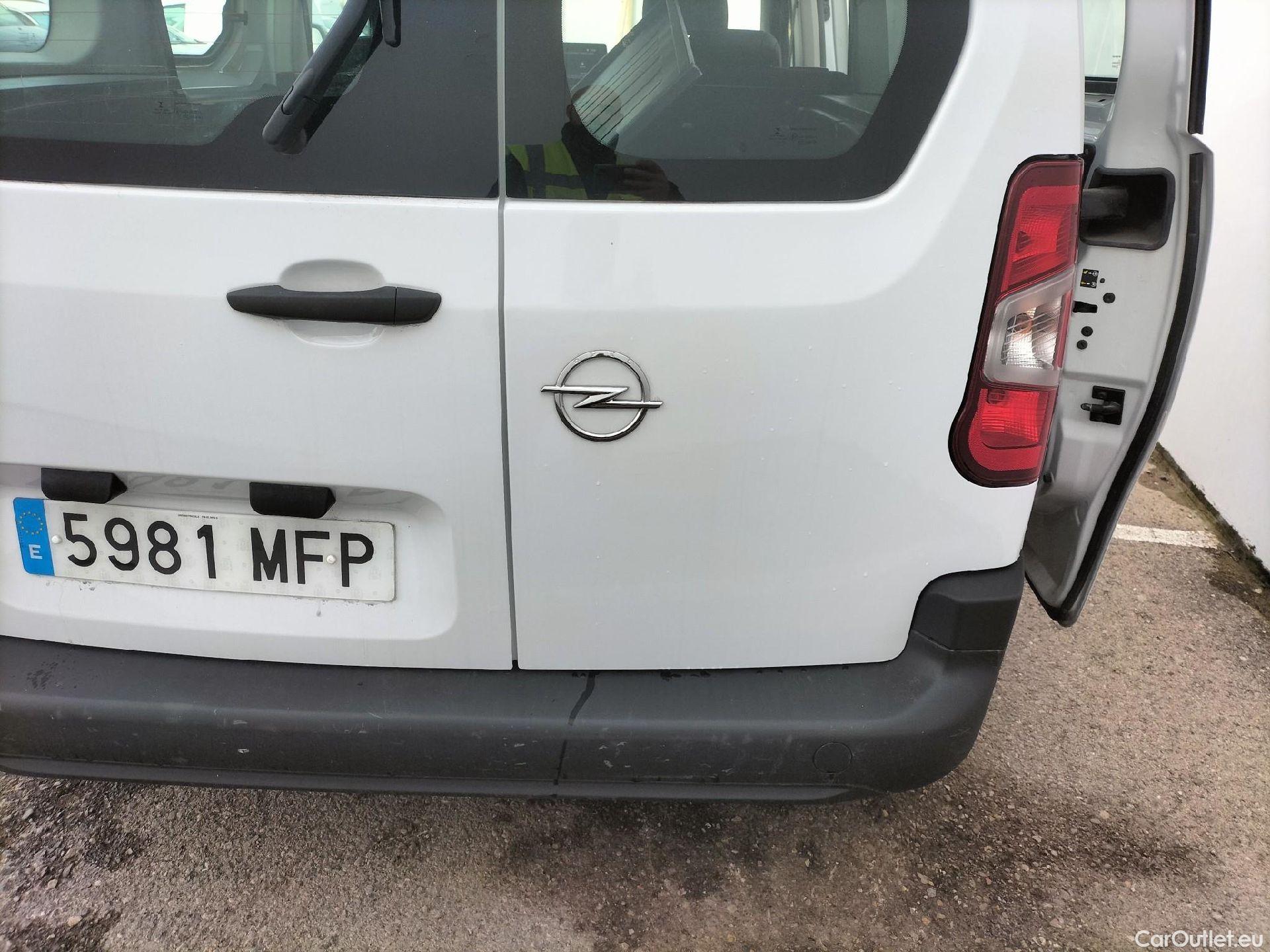  Opel  Combo OPEL  Life / 2018 / 4P / combi 1.5 TD 75kW Business Edition L1 N1 #40