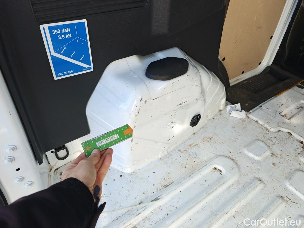  Ford  Transit FORD  Courier/2014/4P/furgón der.turis Van 1.5 TDCi 75kW Trend #18