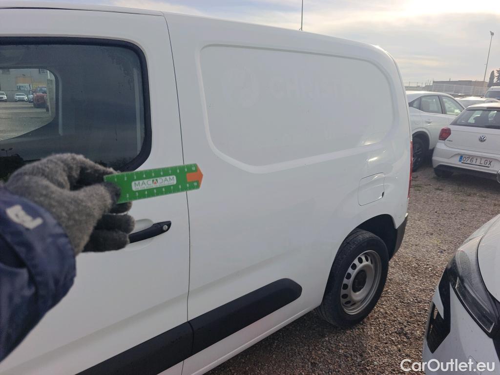  Citroen  Berlingo CITROEN  / 2018 / 4P / furgón derivado de turismo Talla M BlueHDi 130 CLUB #12