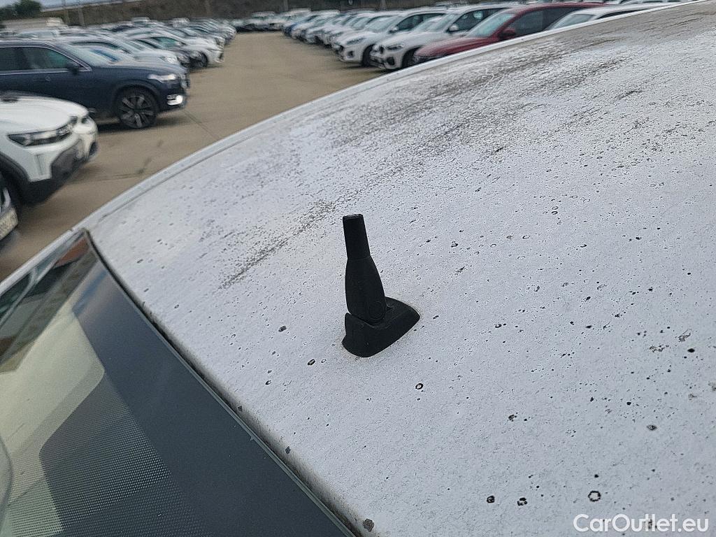  Citroen  Berlingo CITROEN  / 2015 / 3P / furgón derivado de turismo BlueHDi 74KW (100CV) #58