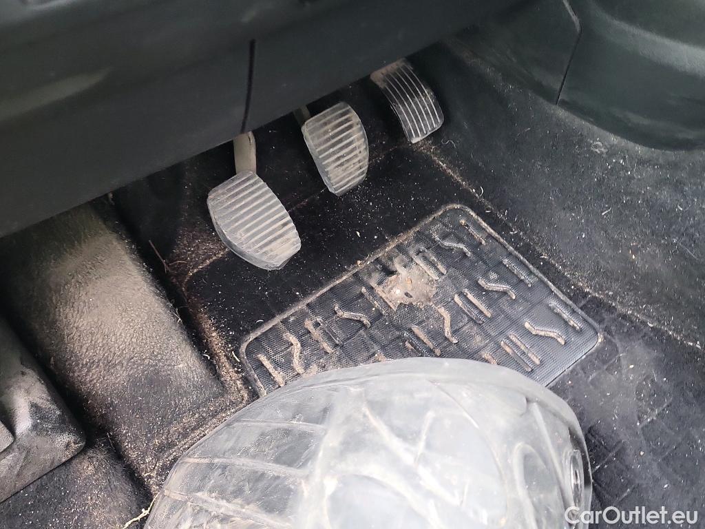  Citroen  Berlingo CITROEN  / 2015 / 3P / furgón derivado de turismo BlueHDi 74KW (100CV) #26