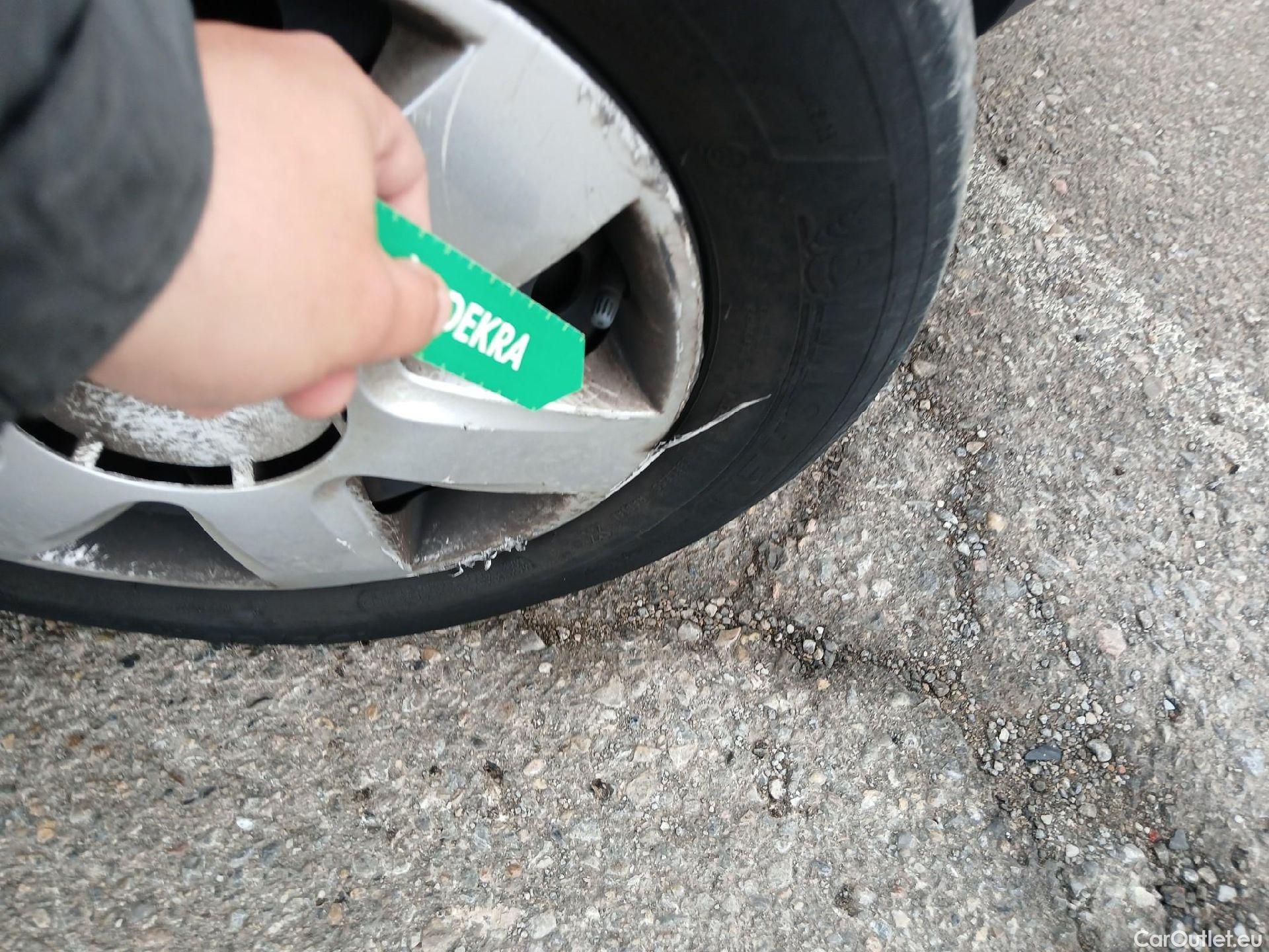  Nissan  NV200 NISSAN NV250 / 2019 / 4P / furgón 2pl 1.5dCi 70 kW (95 CV) L2H1 COMFORT #35