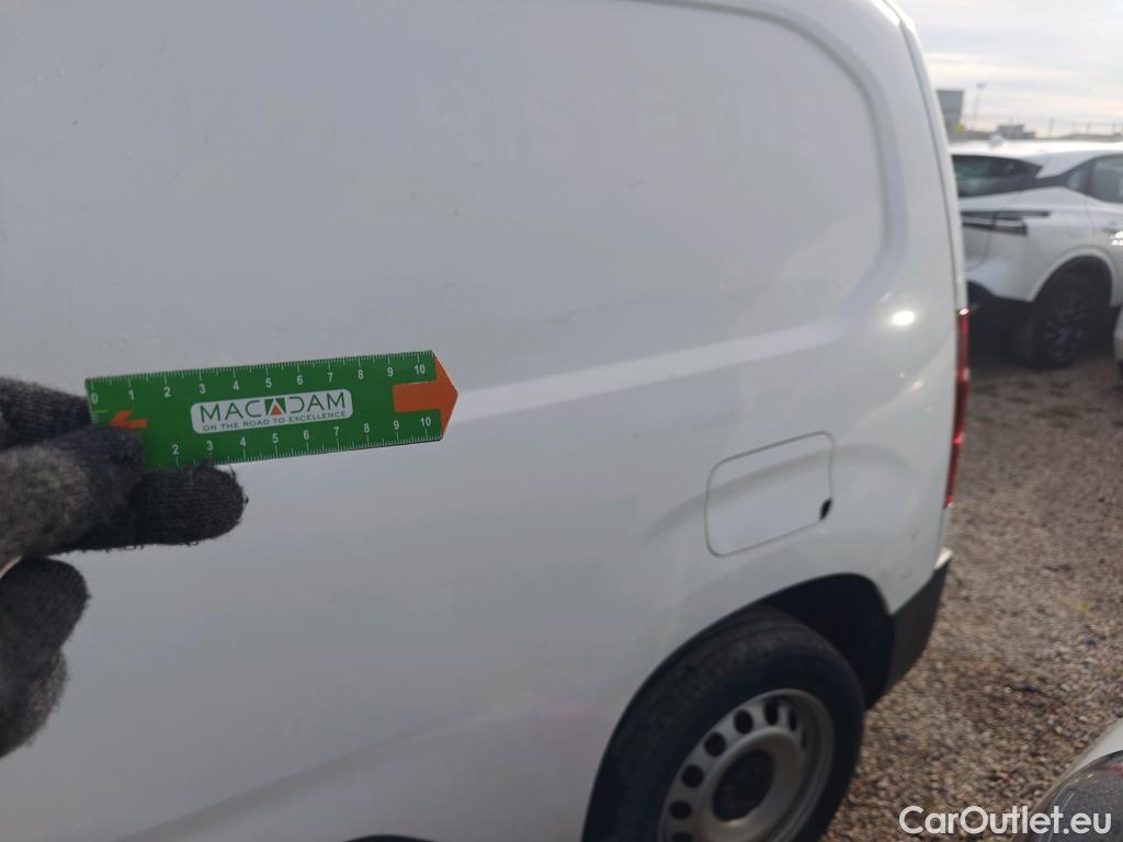  Citroen  Berlingo CITROEN  / 2018 / 4P / furgón derivado de turismo Talla M BlueHDi 130 CLUB #1