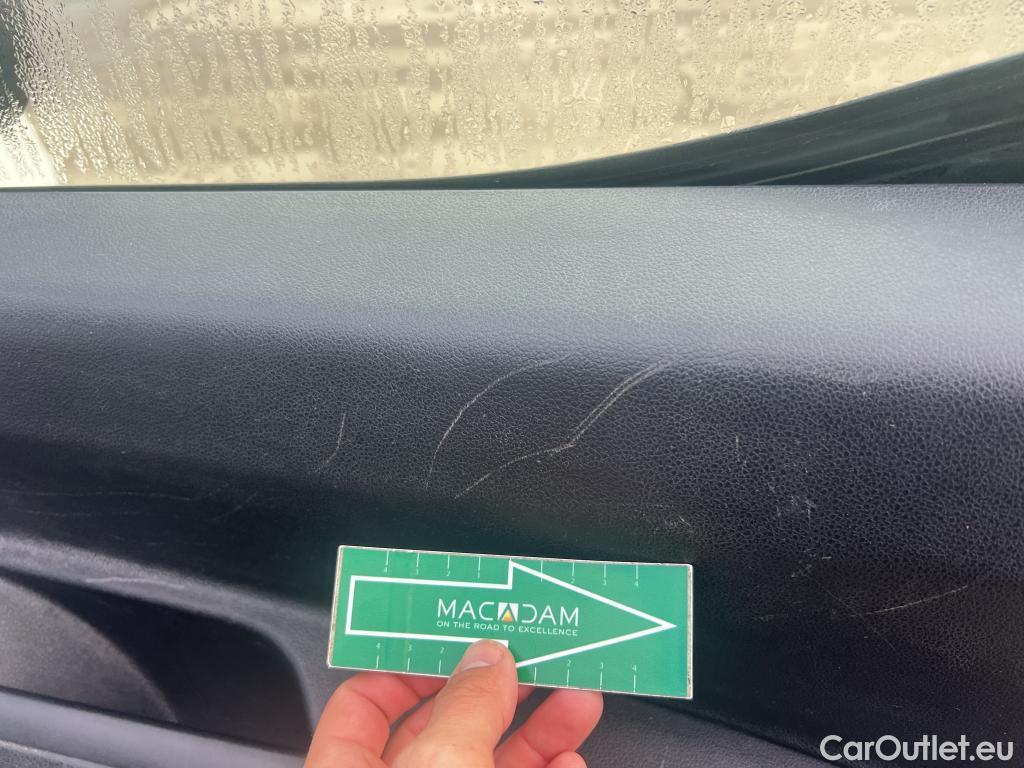  Citroen  Berlingo CITROEN  / 2018 / 4P / combi Talla M BlueHDi 100 S&S LIVE (AC) #60