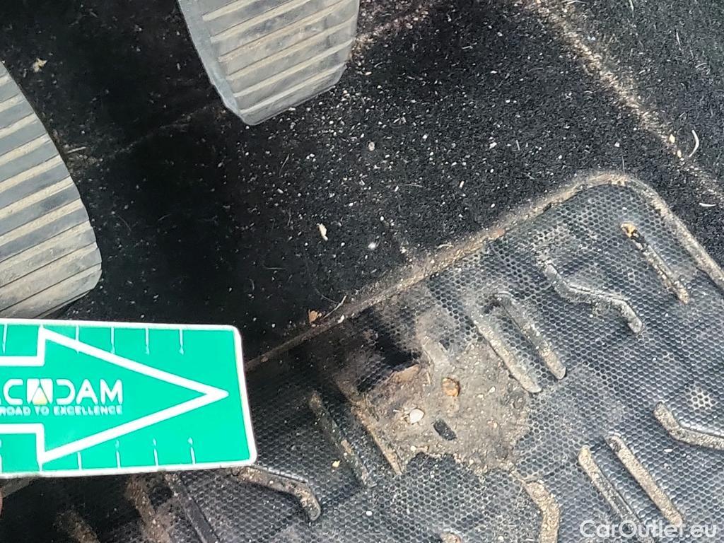  Citroen  Berlingo CITROEN  / 2015 / 3P / furgón derivado de turismo BlueHDi 74KW (100CV) #27