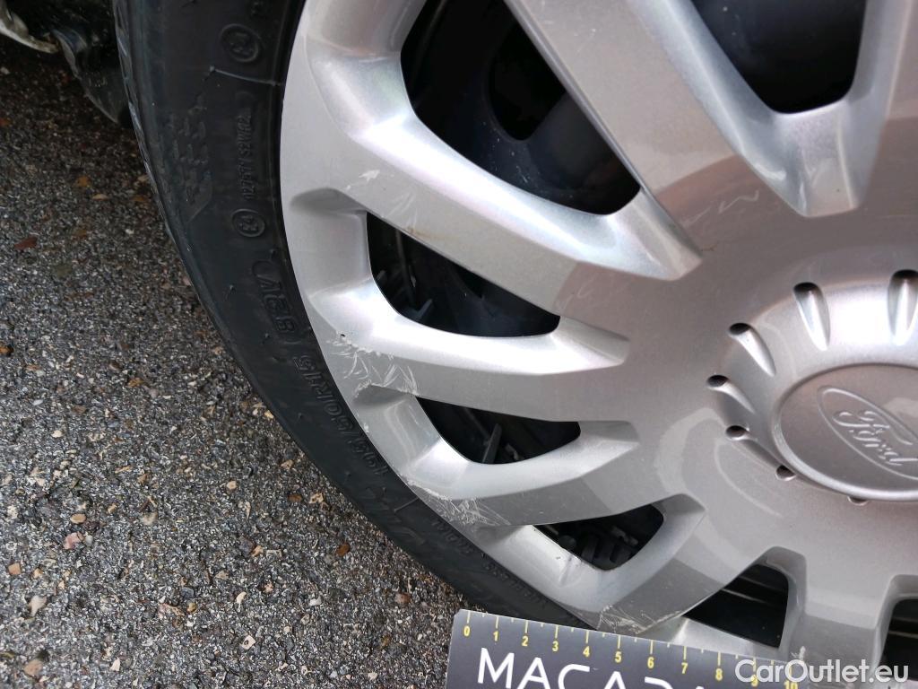  Ford  Fiesta FORD  VAN VU 3p 6G berlina comerci 1.5 TDCi 75cv #40