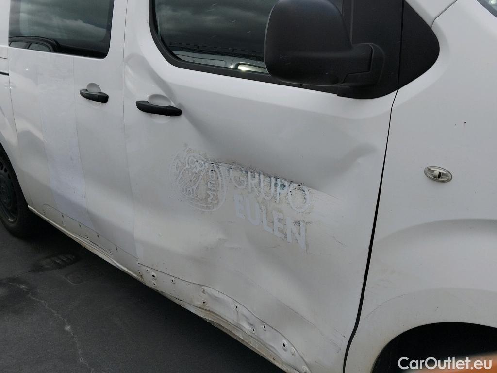  Citroen  Jumpy CITROEN  / 2016 / 4P / furgón DC Abatib Talla XL BlueHDi 120 Control  RAMPA DE ACCESO #1