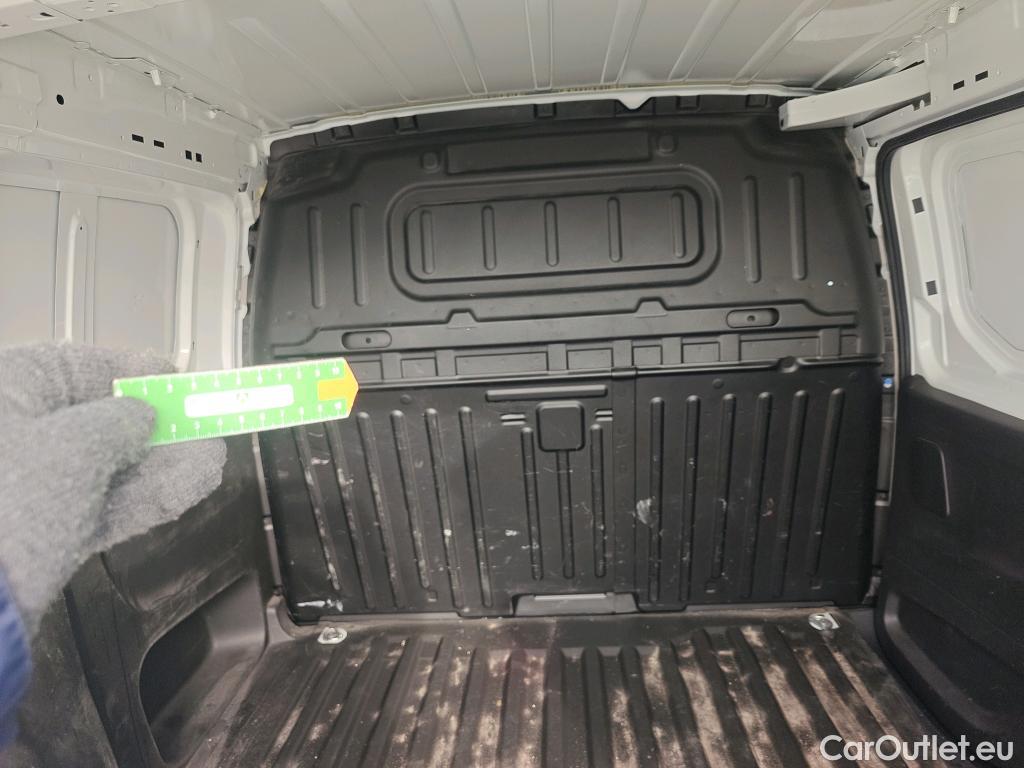  Citroen  Berlingo CITROEN  / 2018 / 4P / furgón derivado de turismo Talla M BlueHDi 130 CLUB #5