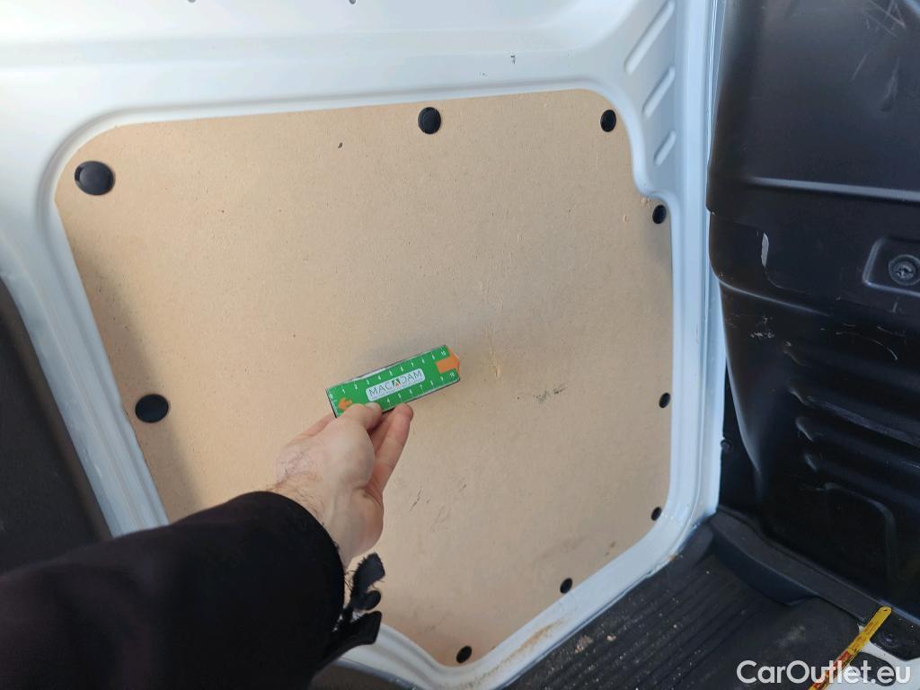  Ford  Transit FORD  Courier/2014/4P/furgón der.turis Van 1.5 TDCi 75kW Trend #51